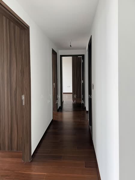 Lentor Modern, 3 Lentor Central, 3 Bedrooms, 990 sqft, Condominium For Sale, by Catherine Palma, 500118414 - Corridor - PropertyGuru.com.sg