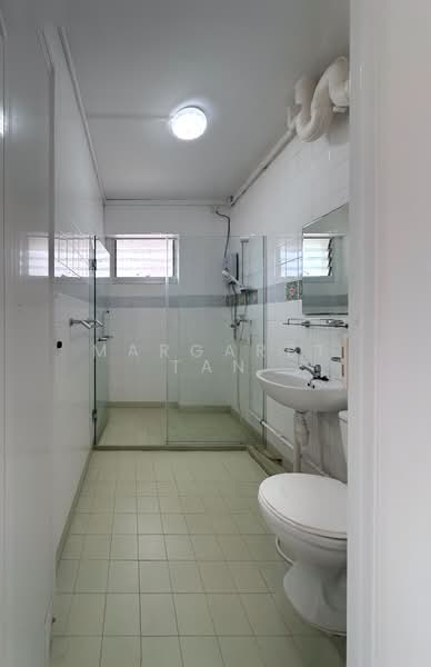 510 Pasir Ris Street 52, 510 Pasir Ris Street 52, 4 Bedrooms, 1,572 sqft, HDB Flat For Sale, by Margaret Tan, 500118415 - Bathroom - PropertyGuru.com.sg
