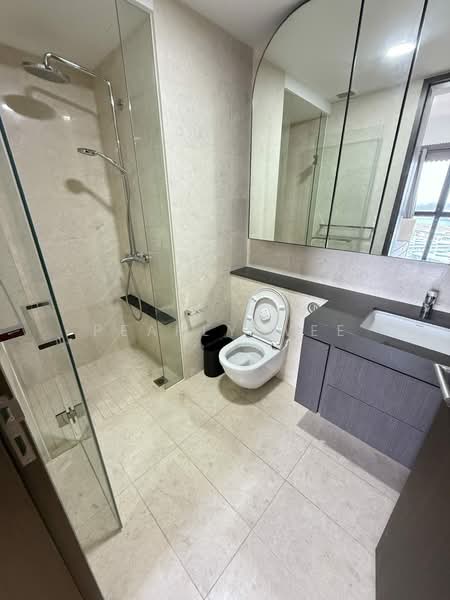 Avenue South Residence, 1 Silat Avenue, 2 Bedrooms, 721 sqft, Condominium For Sale, by Pearly Wee, 500118417 - Bathroom - PropertyGuru.com.sg