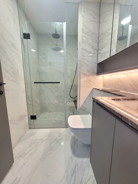 The Landmark, 173 Chin Swee Road, 2 Bedrooms, 678 sqft, Condominium For Rent, by Tony Lee, 500118422 - Bathroom - PropertyGuru.com.sg