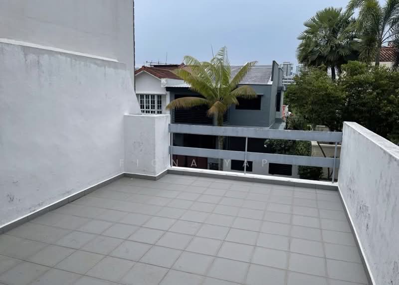 Tai Hwan Garden, Tai Hwan Avenue, 3 Bedrooms, 2,250 sqft, Terraced House For Rent, by Fiona Yap, 500118426 - Balcony - PropertyGuru.com.sg