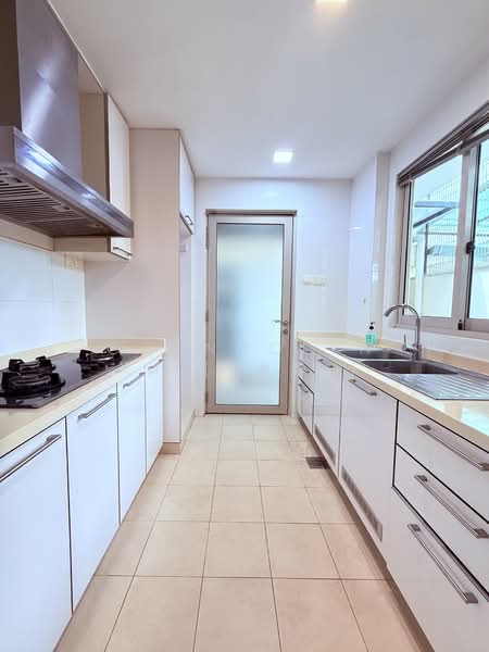 Bungalow @ Killiney Road Vicinity, Oxley Road, 7 Bedrooms, 6,800 sqft, Terraced House For Sale, by Gwendolyn Xu ( 徐瀞 ), 500118433 - Wet Kitchen - PropertyGuru.com.sg