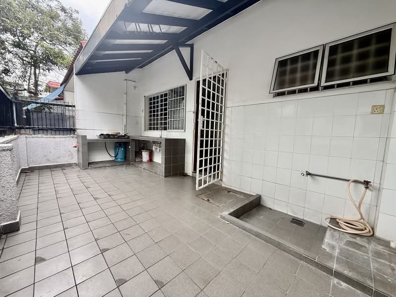 Elite Park Ave Opera Estate Siglap, Elite Park Avenue, 4 Bedrooms, 2,000 sqft, Terraced House For Rent, by Jeslyn Lim 林瑞香, 500118435 - Exterior - PropertyGuru.com.sg