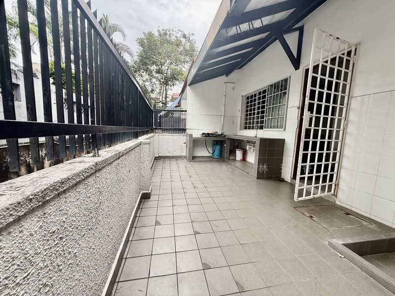 Elite Park Ave Opera Estate Siglap, Elite Park Avenue, 4 Bedrooms, 2,000 sqft, Terraced House For Rent, by Jeslyn Lim 林瑞香, 500118435 - Exterior - PropertyGuru.com.sg