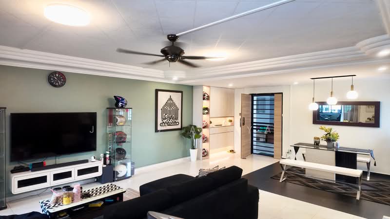 555 Woodlands Drive 53, 555 Woodlands Drive 53, 3 Bedrooms, 1,292 sqft, HDB Flat For Sale, by Jerez Amsyar, 500118436 - Living Room - PropertyGuru.com.sg