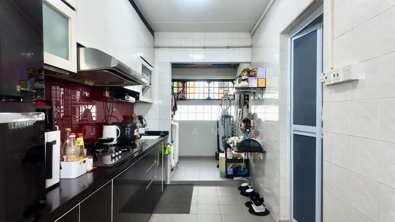 555 Woodlands Drive 53, 555 Woodlands Drive 53, 3 Bedrooms, 1,292 sqft, HDB Flat For Sale, by Jerez Amsyar, 500118436 - Kitchen - PropertyGuru.com.sg