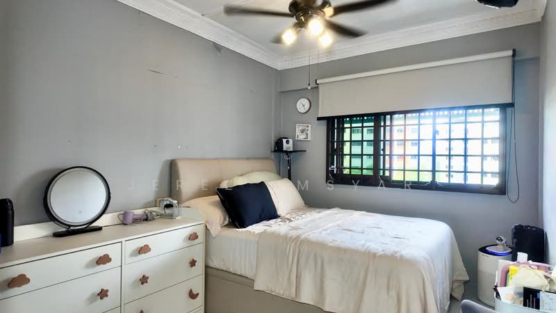 555 Woodlands Drive 53, 555 Woodlands Drive 53, 3 Bedrooms, 1,292 sqft, HDB Flat For Sale, by Jerez Amsyar, 500118436 - Bedroom - PropertyGuru.com.sg