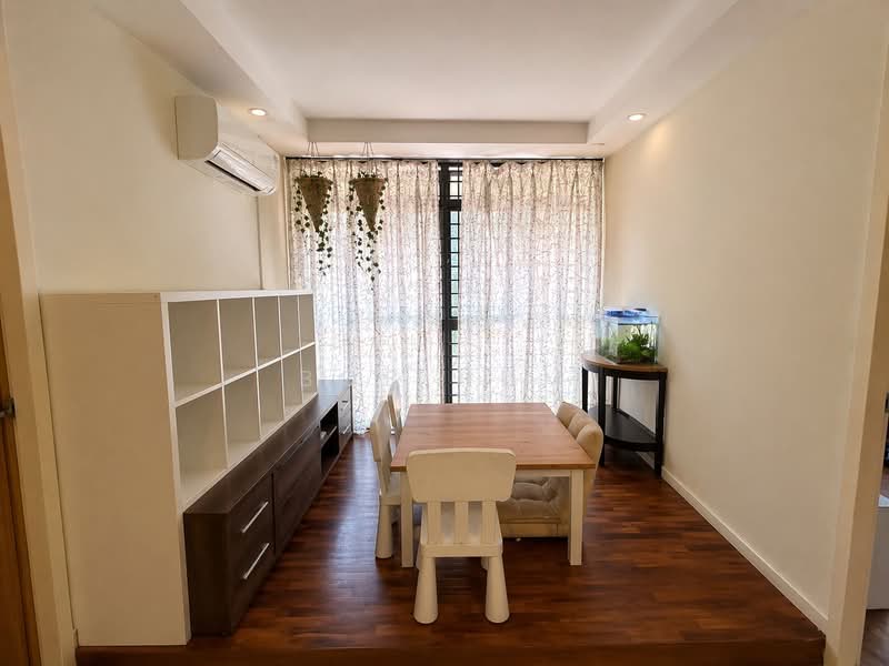 13 Dover Close East, 13 Dover Close East, 2 Bedrooms, 1,226 sqft, HDB Flat For Sale, by Bob Hum, 500118437 - Dining Room - PropertyGuru.com.sg