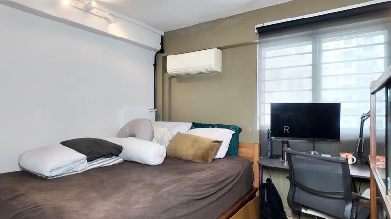 64 Kallang Bahru, 64 Kallang Bahru, 2 Bedrooms, 700 sqft, HDB Flat For Sale, by Jerez Amsyar, 500118440 - Bedroom - PropertyGuru.com.sg