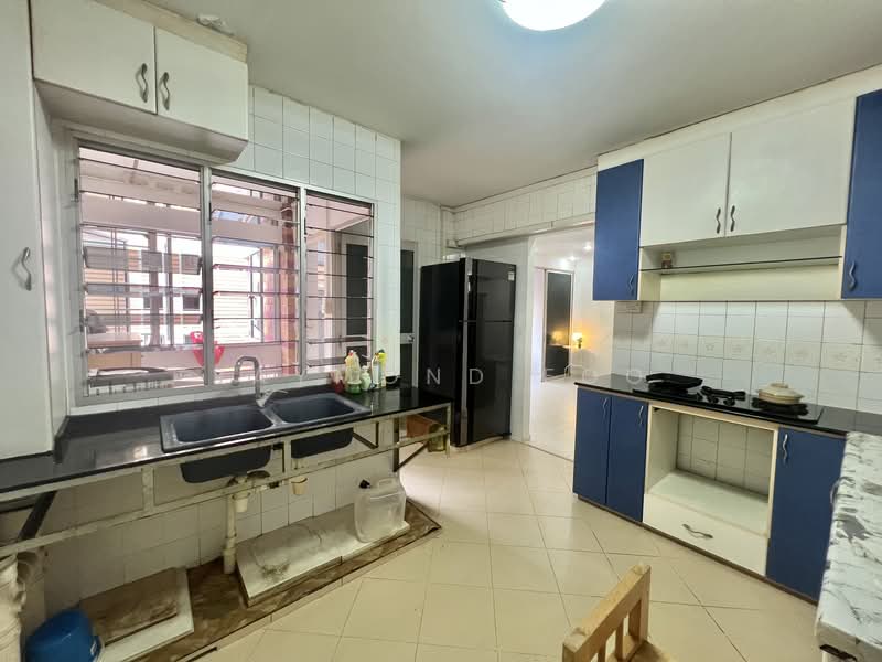 160 Pasir Ris Street 13, 160 Pasir Ris Street 13, 4 Bedrooms, 1,528 sqft, HDB Flat For Sale, by Raymond Foo, 500118445 - Kitchen - PropertyGuru.com.sg