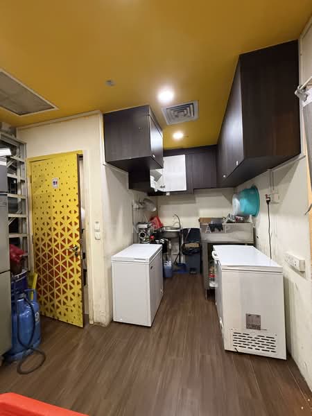East Village, 430 Upper Changi Road, 969 sqft, Food & Beverage For Rent, by Evone Yap, 500118455 - Kitchen - CommercialGuru.com.sg