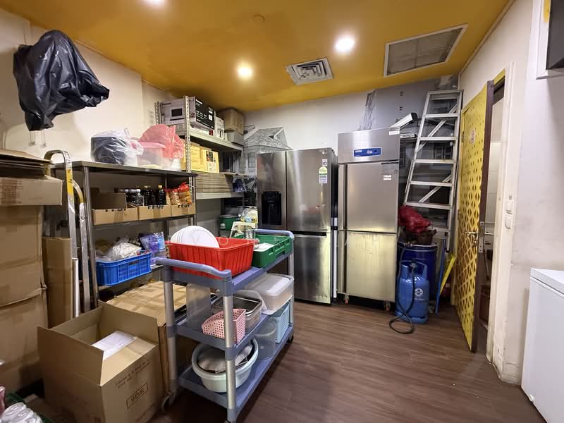 East Village, 430 Upper Changi Road, 969 sqft, Food & Beverage For Rent, by Evone Yap, 500118455 - Kitchen - CommercialGuru.com.sg