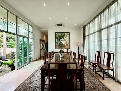For Sale - Regular Shape Wide Frontage Charming 2.5 sty Detached,1km to SCGS
