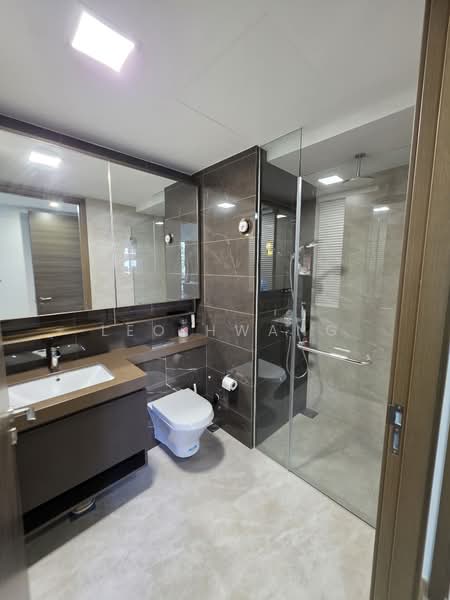 The Florence Residences, 87 Hougang Avenue 2, 3 Bedrooms, 936 sqft, Condominium For Sale, by Leo Hwang, 500118475 - Bathroom - PropertyGuru.com.sg