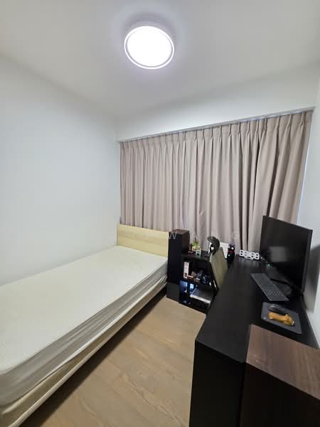 The Florence Residences, 87 Hougang Avenue 2, 3 Bedrooms, 936 sqft, Condominium For Sale, by Leo Hwang, 500118475 - Bedroom - PropertyGuru.com.sg