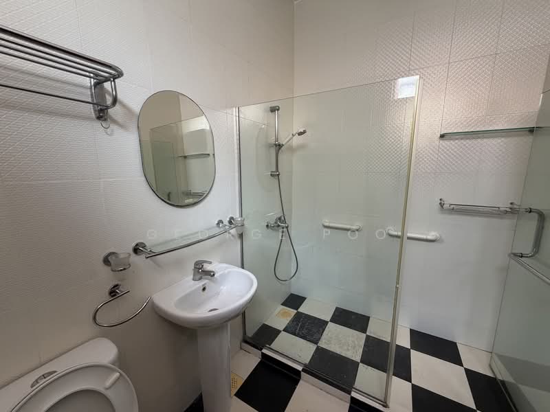 Shangri-la Close, , 5 Bedrooms, 2,475 sqft, Semi-Detached House For Rent, by George Poo, 500118478 - PropertyGuru.com.sg