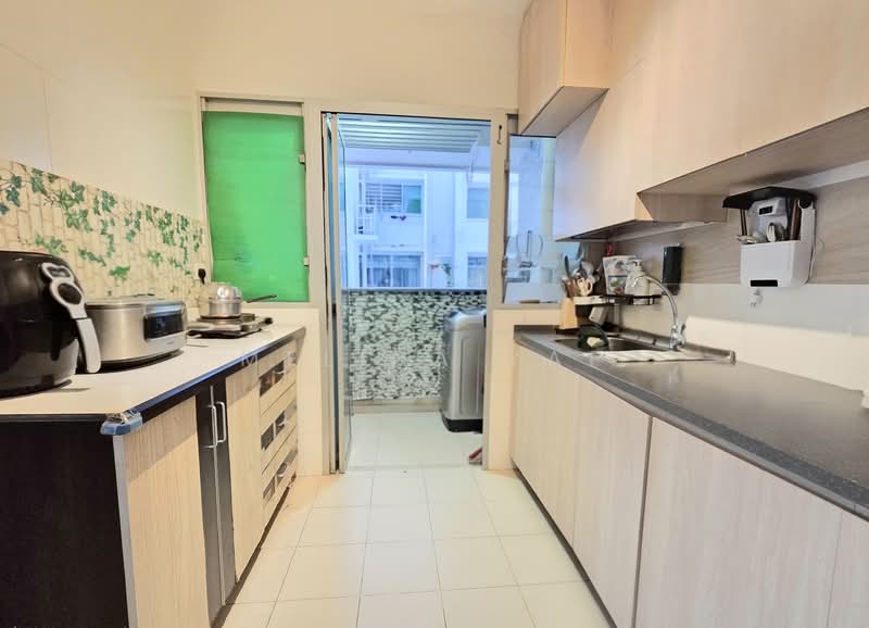 502A Yishun Street 51, 502A Yishun Street 51, 2 Bedrooms, 721 sqft, HDB Flat For Sale, by Melina Yap, 500118483 - Kitchen - PropertyGuru.com.sg