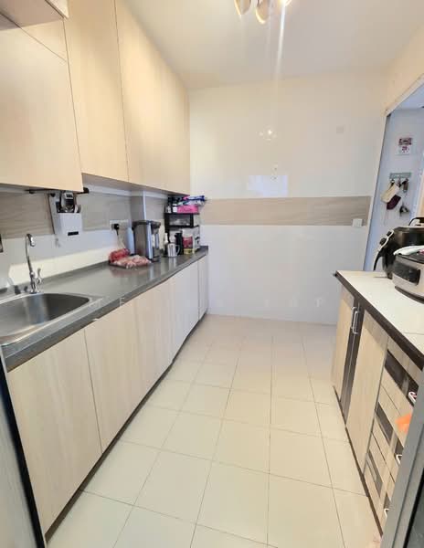 502A Yishun Street 51, 502A Yishun Street 51, 2 Bedrooms, 721 sqft, HDB Flat For Sale, by Melina Yap, 500118483 - Kitchen - PropertyGuru.com.sg