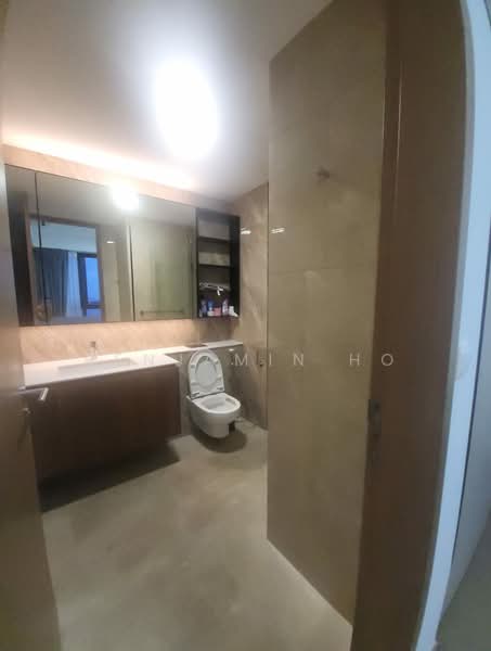 Whistler Grand, 109 West Coast Vale, 2 Bedrooms, 658 sqft, Condominium For Rent, by Benjamin Ho, 500118484 - Bathroom - PropertyGuru.com.sg