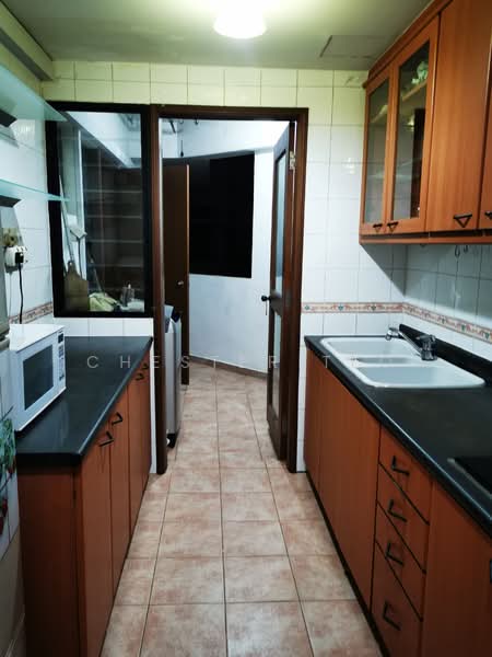 Eastvale, 31 Pasir Ris Drive 3, 3 Bedrooms, 1,194 sqft, Condominium For Rent, by Chester Teo, 500118489 - Kitchen - PropertyGuru.com.sg