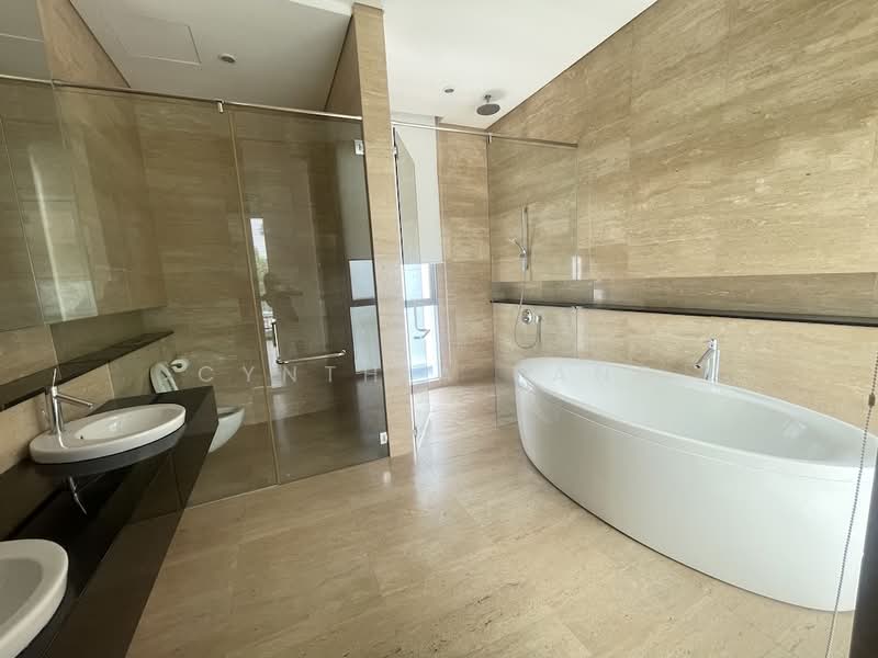 Chancery Lane Bungalow, Chancery Lane, 5 Bedrooms, 5,800 sqft, Bungalow House For Rent, by Cynthia Pang, 500118492 - Bathroom - PropertyGuru.com.sg