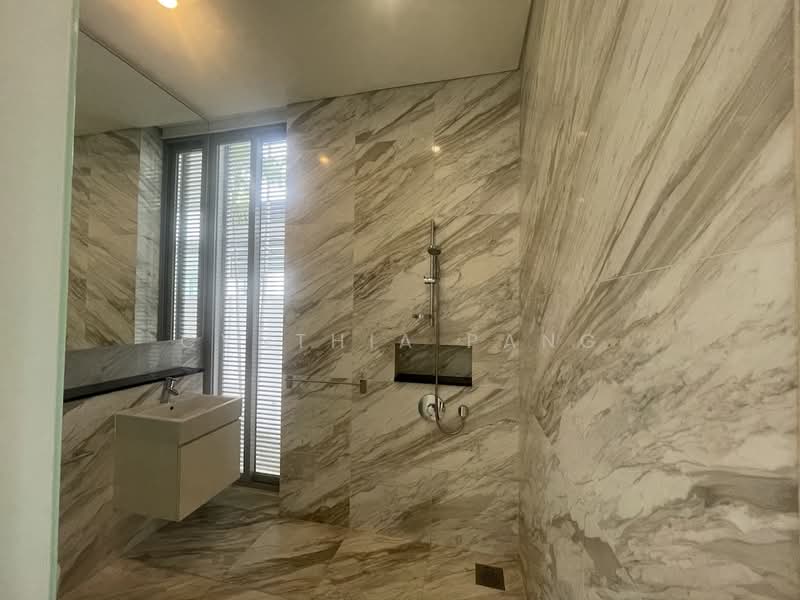 Chancery Lane Bungalow, Chancery Lane, 5 Bedrooms, 5,800 sqft, Bungalow House For Rent, by Cynthia Pang, 500118492 - Bathroom - PropertyGuru.com.sg