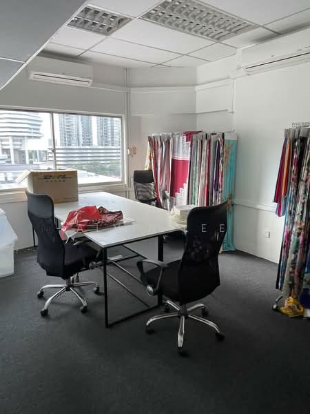 🔥 C.H.E.A.P! Office @ Textile Centre| Rare City Fringe Value 🔥, Jalan Sultan, 883 sqft, Office For Sale, by Alvin Lee, 500118495 - Interior - CommercialGuru.com.sg
