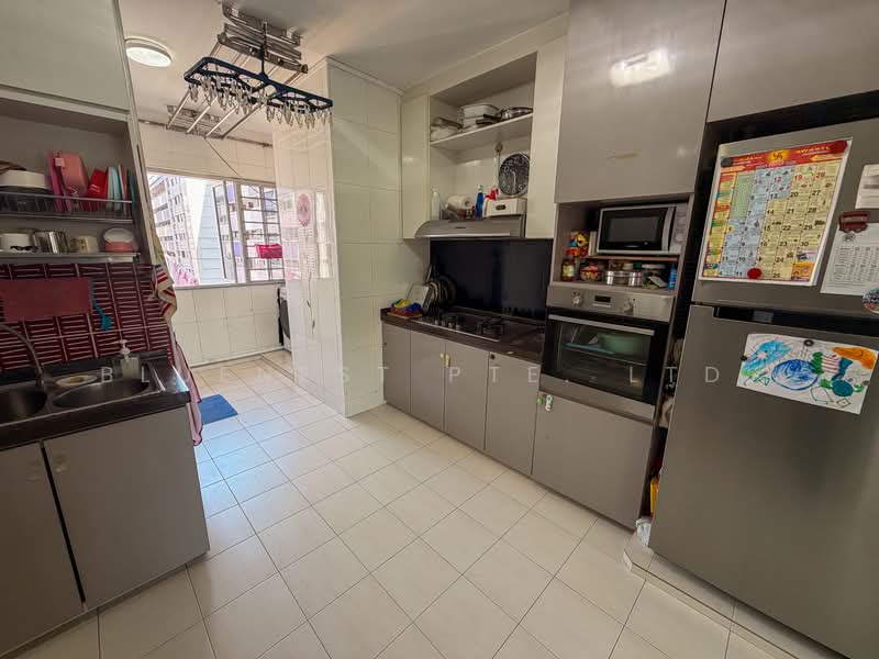 538 Serangoon North Avenue 4, 538 Serangoon North Avenue 4, 3 Bedrooms, 1,313 sqft, HDB Flat For Sale, by Bluenest Pte. Ltd., 500118499 - Kitchen - PropertyGuru.com.sg