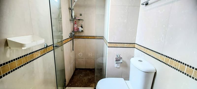 The Spinnaker, 13 Suffolk road, 3 Bedrooms, 1,389 sqft, Apartment For Sale, by Jose Loh Zhenhao, 500118503 - Bathroom - PropertyGuru.com.sg