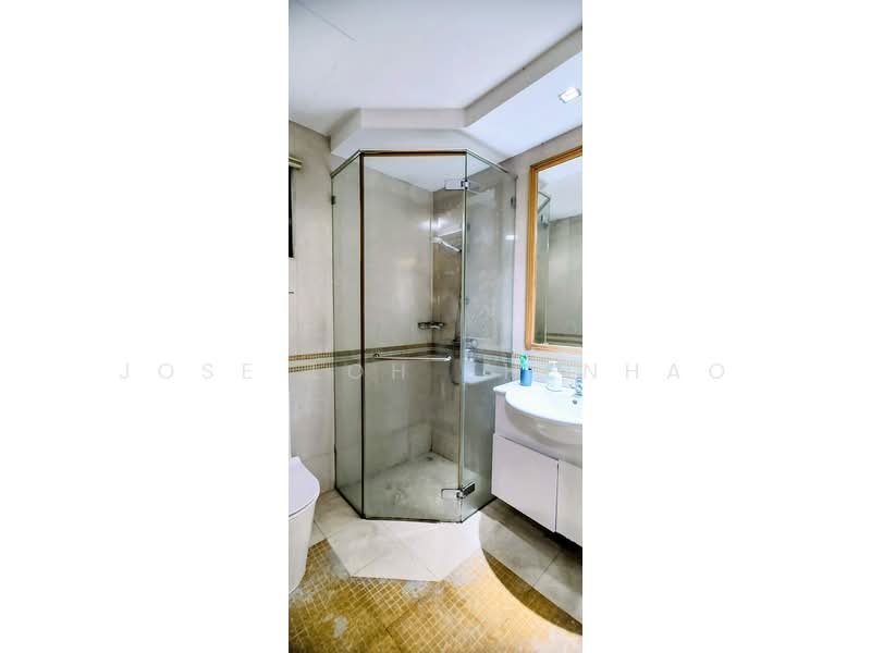 The Spinnaker, 13 Suffolk road, 3 Bedrooms, 1,389 sqft, Apartment For Sale, by Jose Loh Zhenhao, 500118503 - Bathroom - PropertyGuru.com.sg