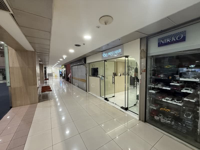 Far East Plaza, 14 Scotts Road, 592 sqft, Other Retail For Sale, by Aric Lim, 500118517 - Corridor - CommercialGuru.com.sg