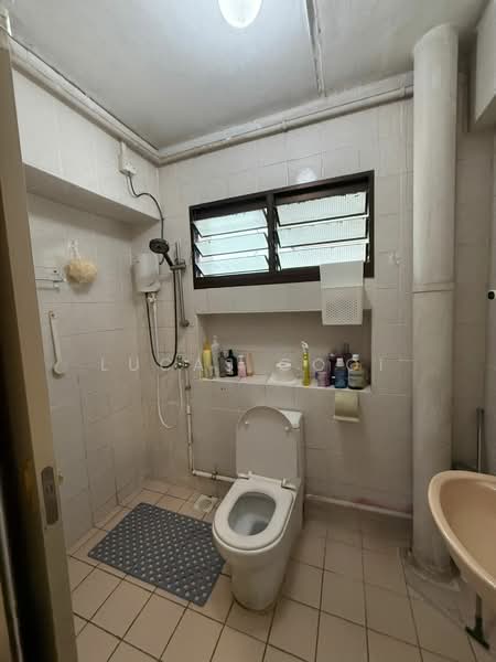 756 Woodlands Avenue 4, 756 Woodlands Avenue 4, 3 Bedrooms, 1,098 sqft, HDB Flat For Sale, by Lucas Gooi, 500118520 - Bathroom - PropertyGuru.com.sg