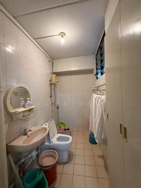 756 Woodlands Avenue 4, 756 Woodlands Avenue 4, 3 Bedrooms, 1,098 sqft, HDB Flat For Sale, by Lucas Gooi, 500118520 - Bathroom - PropertyGuru.com.sg