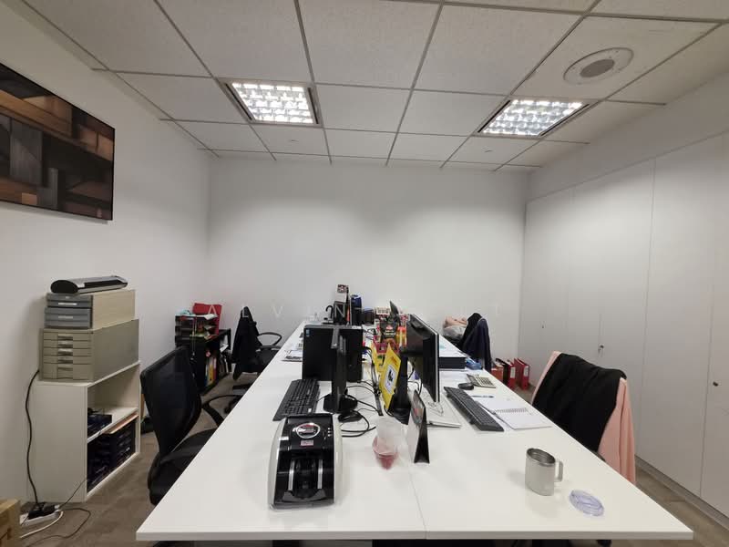 Ngee Ann City, 391 Orchard Road, 1,119 sqft, Office For Rent, by Alvin Seet, 500118594 - Work Desk area - CommercialGuru.com.sg