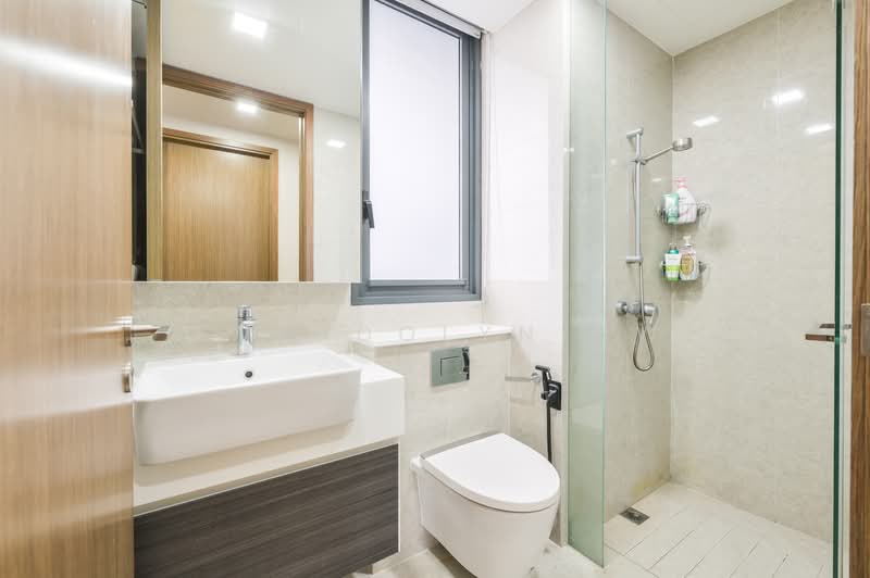 Parc Botannia, 10 Fernvale Street, 3 Bedrooms, 980 sqft, Condominium For Sale, by Gwendolyn Ow, 500118597 - Bathroom - PropertyGuru.com.sg