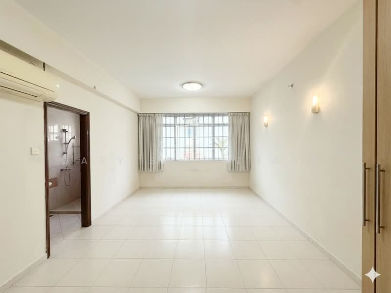 Kovan Rd, , 6 Bedrooms, 2,200 sqft, Terraced House For Sale, by Gary Seah Zhang Feng, 500118600 - Interior - PropertyGuru.com.sg