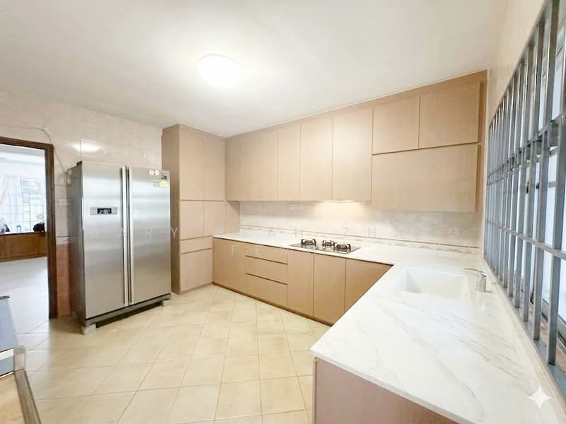 Kovan Rd, , 6 Bedrooms, 2,200 sqft, Terraced House For Sale, by Gary Seah Zhang Feng, 500118600 - Kitchen - PropertyGuru.com.sg