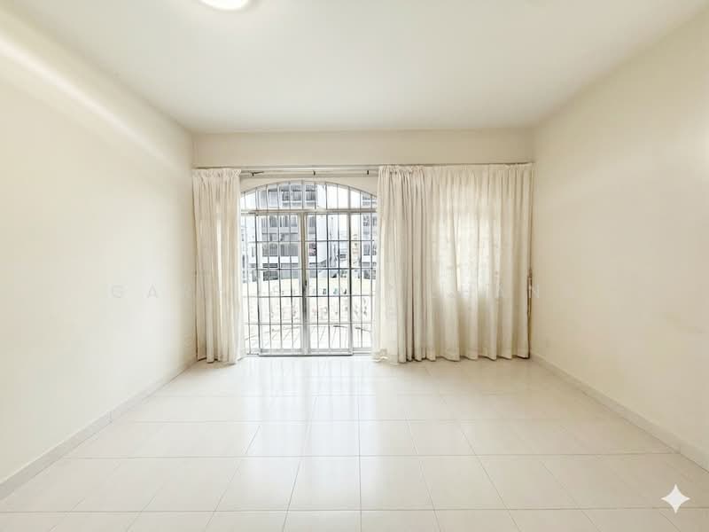 Kovan Rd, , 6 Bedrooms, 2,200 sqft, Terraced House For Sale, by Gary Seah Zhang Feng, 500118600 - Living Room - PropertyGuru.com.sg