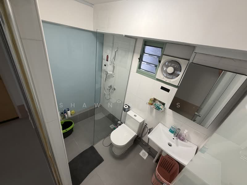 641B Punggol Drive, 641B Punggol Drive, 3 Bedrooms, 1,184 sqft, HDB Flat For Rent, by Shawn Cross, 500118601 - Bathroom - PropertyGuru.com.sg