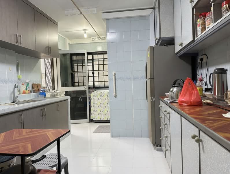 219 Bishan Street 23, 219 Bishan Street 23, 4 Bedrooms, 1,604 sqft, HDB Flat For Sale, by David Low, 500118603 - Kitchen - PropertyGuru.com.sg