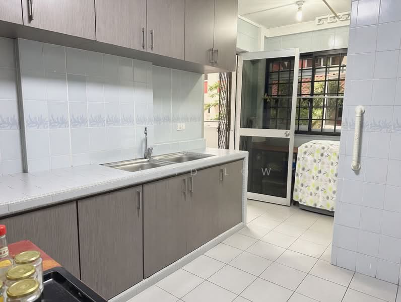 219 Bishan Street 23, 219 Bishan Street 23, 4 Bedrooms, 1,604 sqft, HDB Flat For Sale, by David Low, 500118603 - Kitchen - PropertyGuru.com.sg