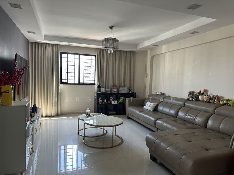 227 Jurong East Street 21, 227 Jurong East Street 21, 3 Bedrooms, 1,291 sqft, HDB Flat For Rent, by Margaret Tan, 500118610 - Living Room - PropertyGuru.com.sg