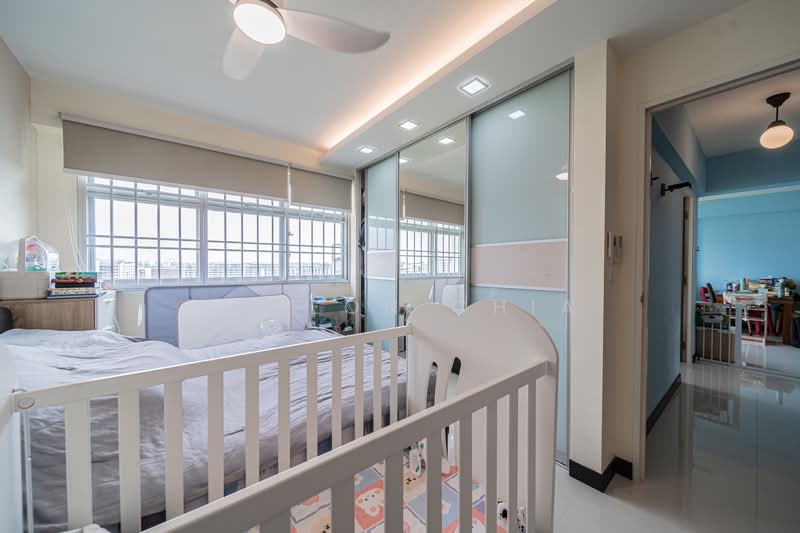 890B Tampines Avenue 1, 890B Tampines Avenue 1, 2 Bedrooms, 743 sqft, HDB Flat For Sale, by Gideon Chia, 500118613 - Master Bedroom - PropertyGuru.com.sg