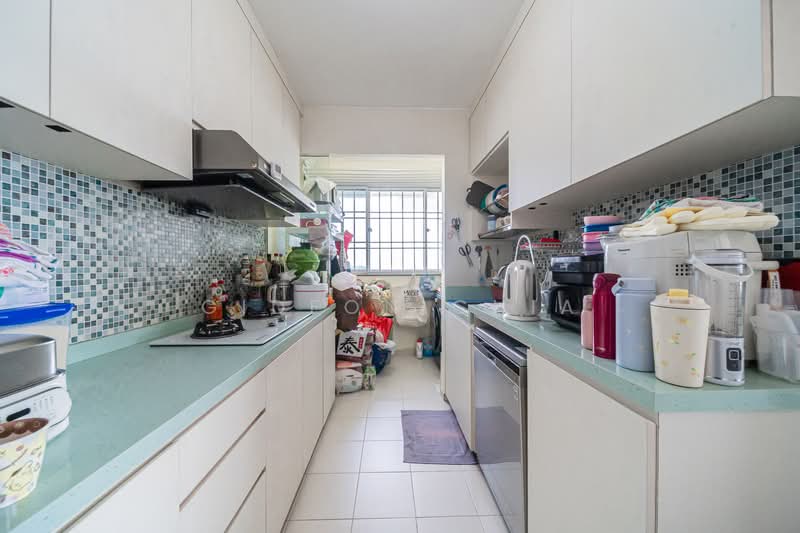 890B Tampines Avenue 1, 890B Tampines Avenue 1, 2 Bedrooms, 743 sqft, HDB Flat For Sale, by Gideon Chia, 500118613 - Kitchen & Yard - PropertyGuru.com.sg