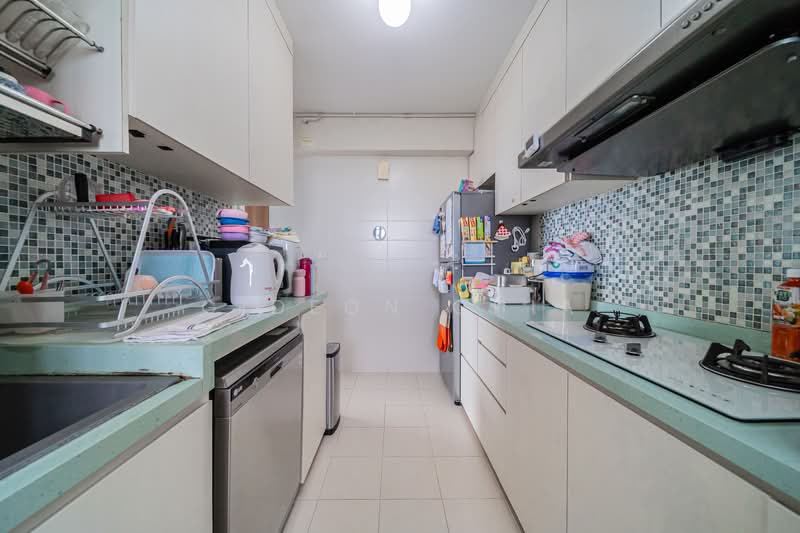 890B Tampines Avenue 1, 890B Tampines Avenue 1, 2 Bedrooms, 743 sqft, HDB Flat For Sale, by Gideon Chia, 500118613 - Kitchen - PropertyGuru.com.sg