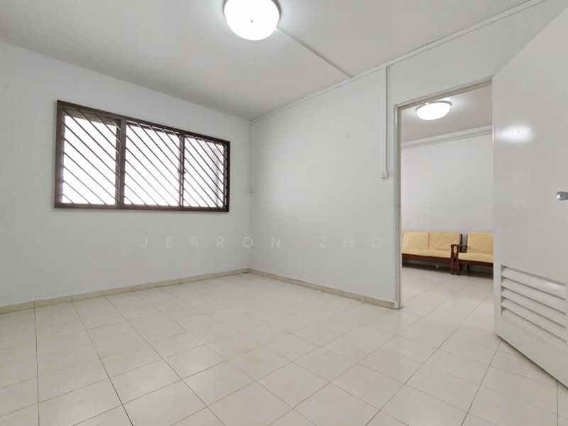 105 Teck Whye Lane, 105 Teck Whye Lane, 2 Bedrooms, 786 sqft, HDB Flat For Sale, by Jerron Zhou, 500118618 - Common Bedroom - PropertyGuru.com.sg