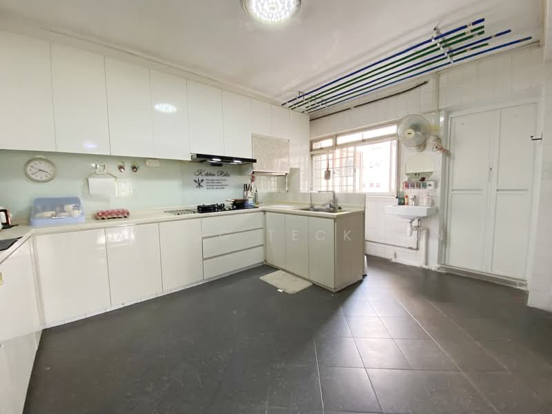 517 Choa Chu Kang Street 51, 517 Choa Chu Kang Street 51, 3 Bedrooms, 1,302 sqft, HDB Flat For Sale, by Sam Ng Teck Sin, 500118622 - Kitchen - PropertyGuru.com.sg