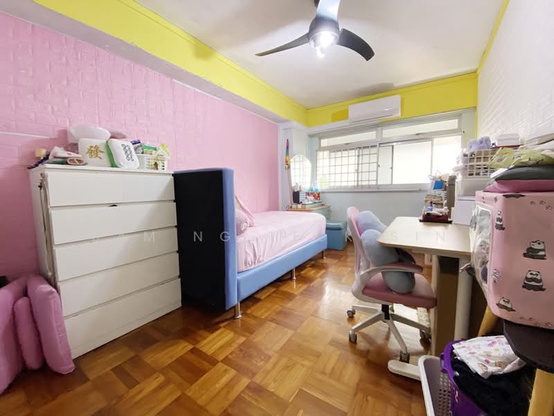 517 Choa Chu Kang Street 51, 517 Choa Chu Kang Street 51, 3 Bedrooms, 1,302 sqft, HDB Flat For Sale, by Sam Ng Teck Sin, 500118622 - Bedroom - PropertyGuru.com.sg