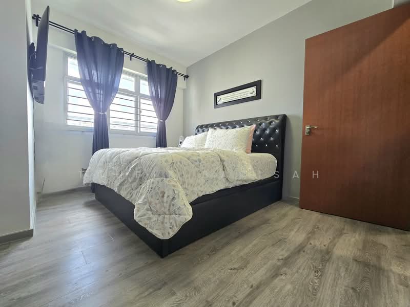 121A Canberra Street, 121A Canberra Street, 3 Bedrooms, 1,001 sqft, HDB Flat For Sale, by Taufik Batisah, 500118623 - Bedroom - PropertyGuru.com.sg