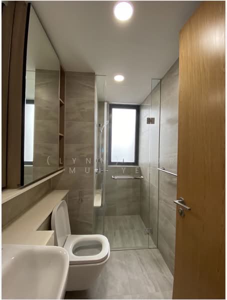 Twin VEW, 93 West Coast Vale, 2 Bedrooms, 743 sqft, Condominium For Rent, by (Lynn) Gor Mui Yee, 500118656 - Bathroom - PropertyGuru.com.sg